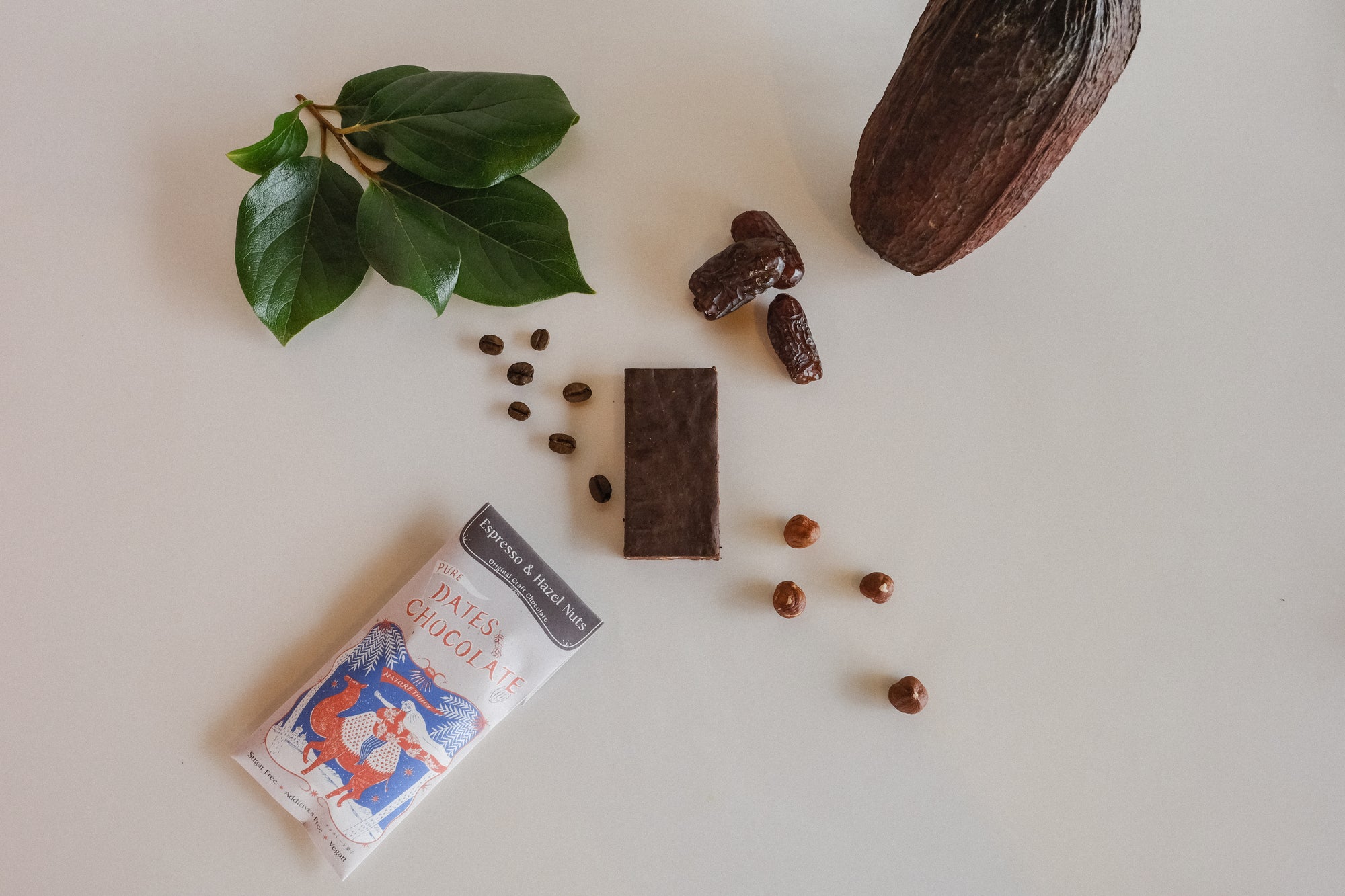 Pure Dates Chocolate / Espresso & Hazel Nuts