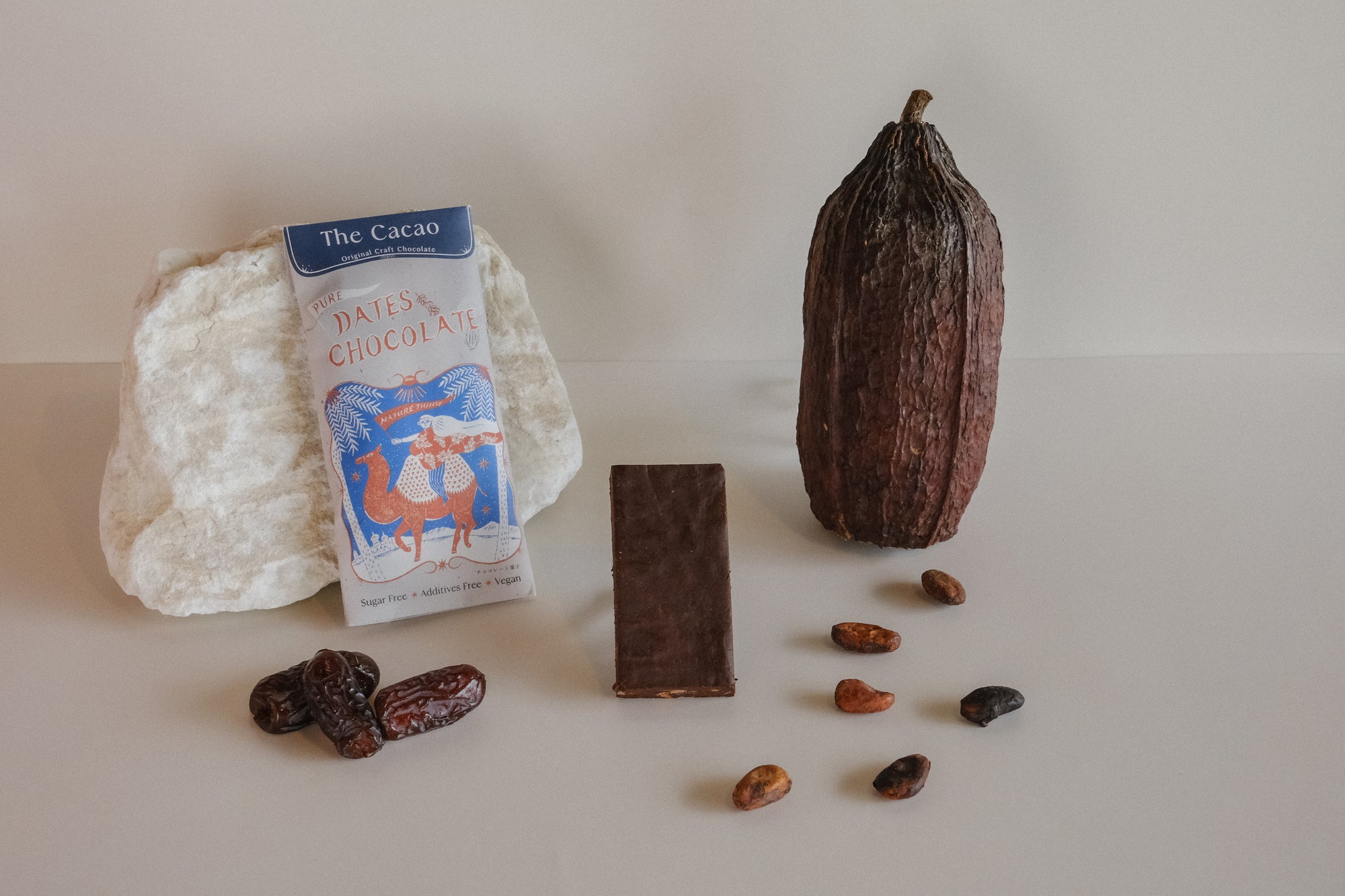 Pure Dates Chocolate / The Cacao